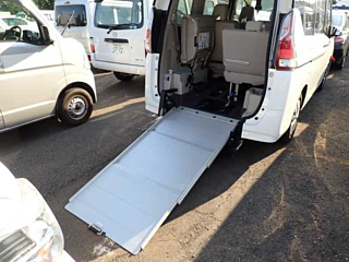 NISSAN SERENA 2019