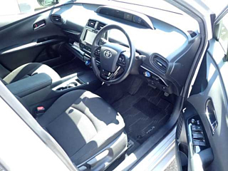 TOYOTA PRIUS 2019