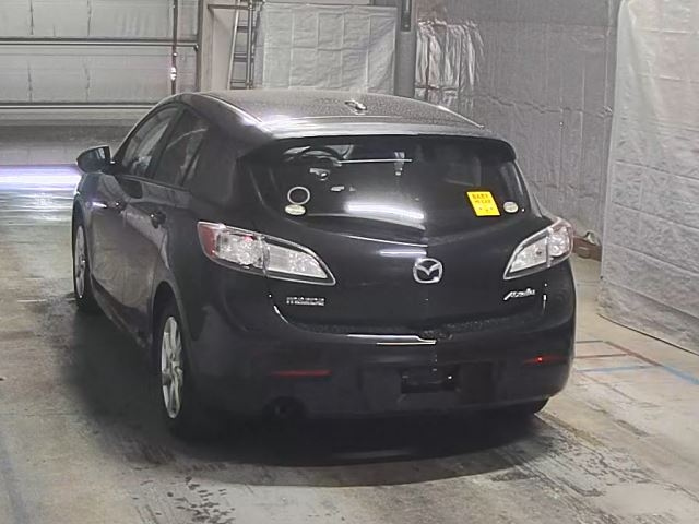 MAZDA AXELA 2010