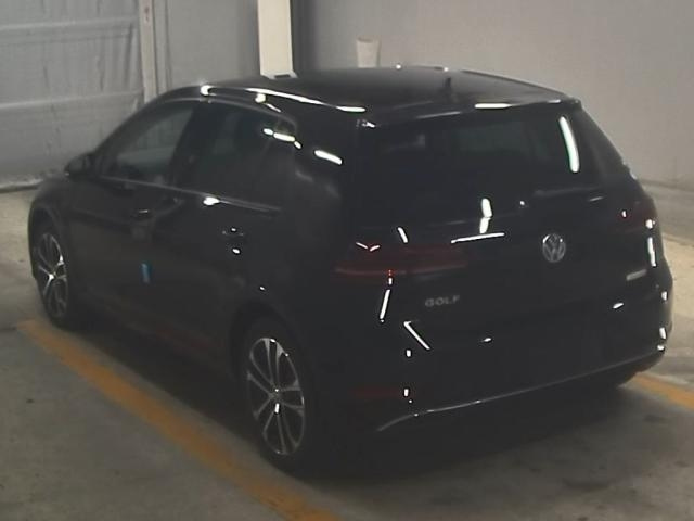 VOLKSWAGEN GOLF 2020