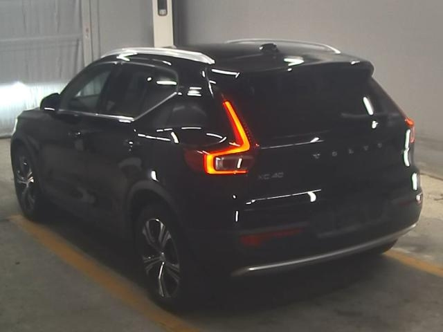 VOLVO XC40 2021