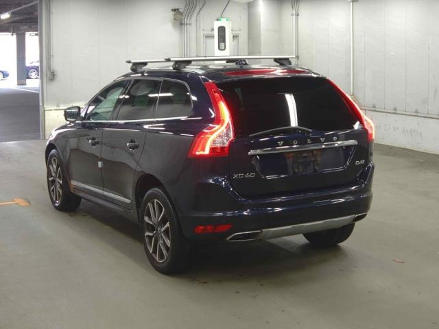 VOLVO XC60 2017