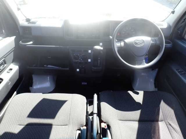 DAIHATSU HIJET VAN 2019