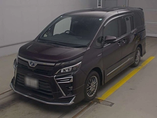 TOYOTA VOXY 2017
