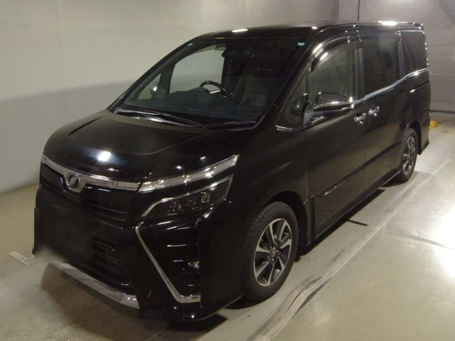 TOYOTA VOXY 2019