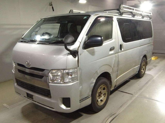 TOYOTA REGIUS ACE VAN