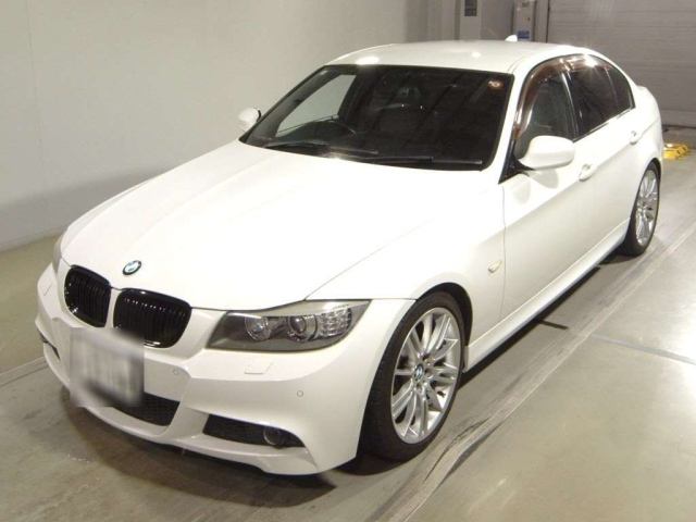 BMW 3 SERIES 2011