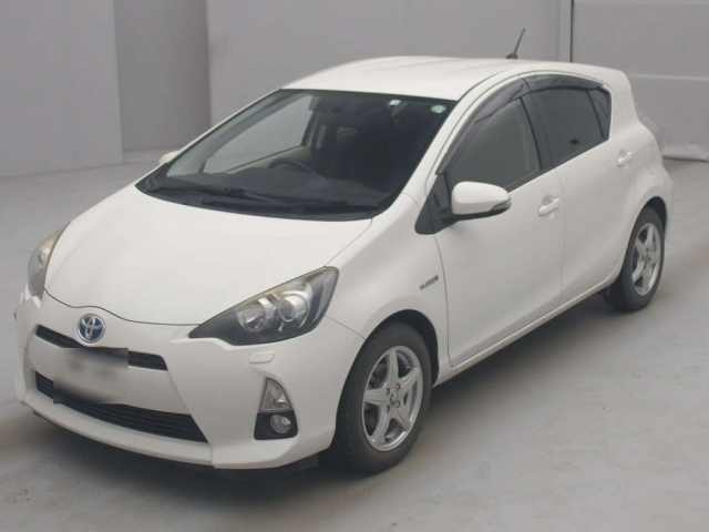 TOYOTA AQUA 2012