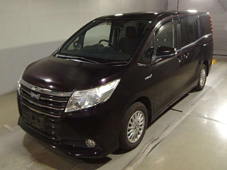 TOYOTA NOAH 2015