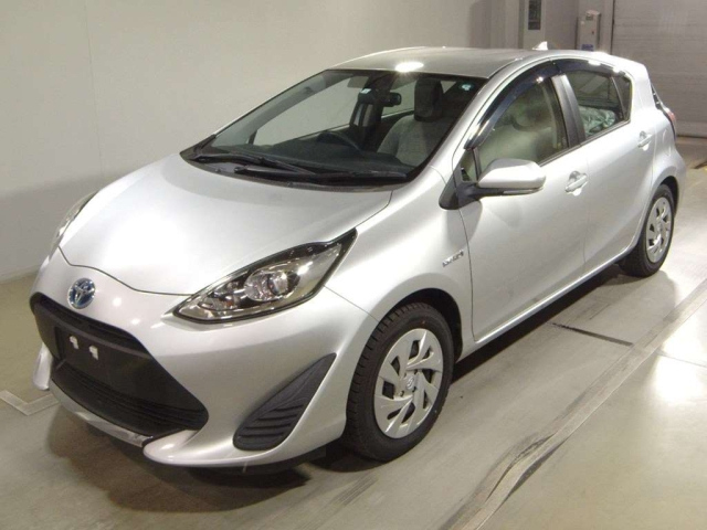 TOYOTA AQUA 2020