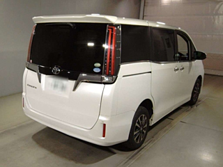 TOYOTA ESQUIRE 2017