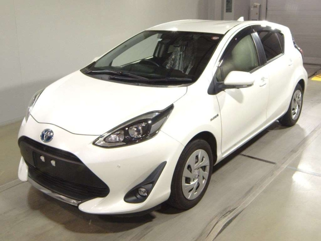 TOYOTA AQUA 2020