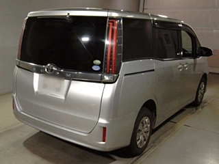 TOYOTA NOAH 2019