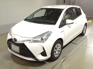 TOYOTA VITZ 2019
