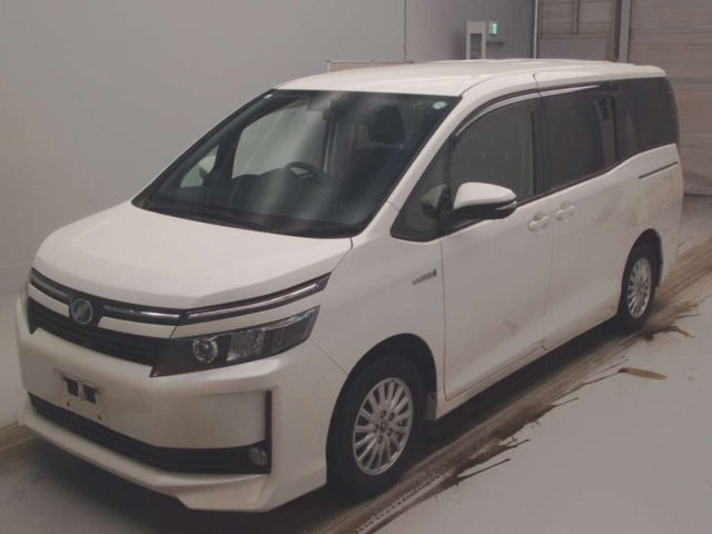 TOYOTA VOXY 2015
