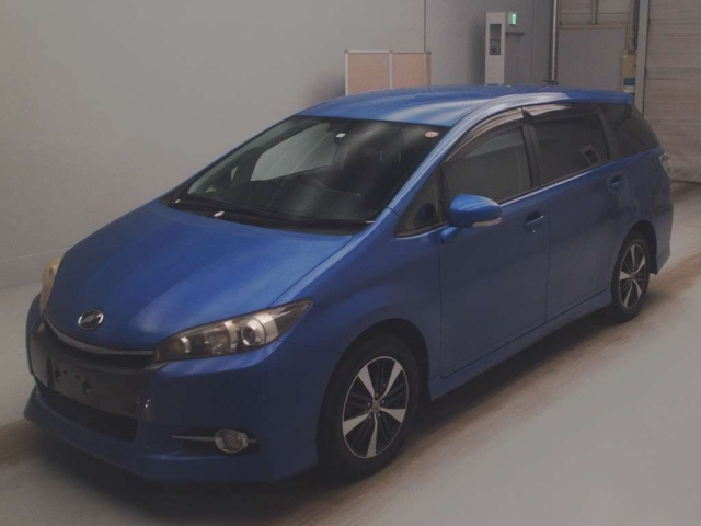 TOYOTA WISH 2016