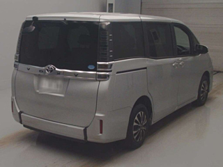 TOYOTA VOXY 2019