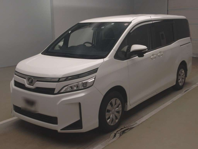 TOYOTA VOXY 2018