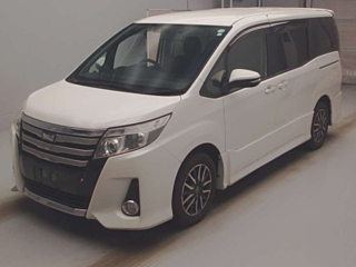TOYOTA NOAH 2014