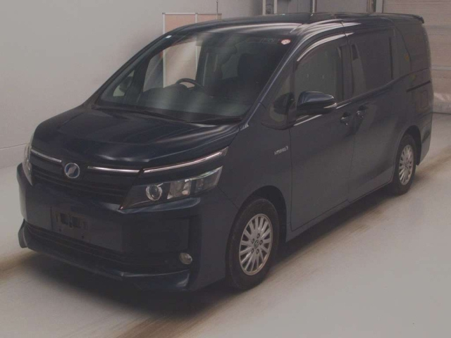TOYOTA VOXY 2014
