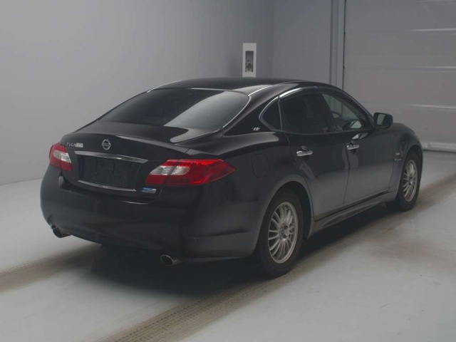 NISSAN FUGA 2012