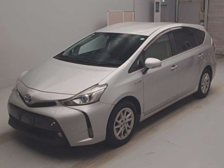TOYOTA PRIUS ALPHA 2015