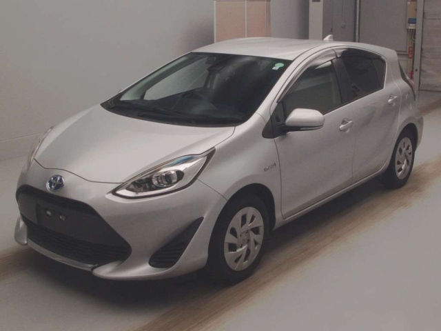 TOYOTA AQUA 2020
