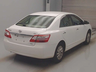 TOYOTA PREMIO 2016