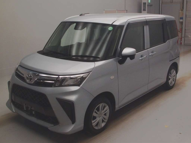 TOYOTA ROOMY 2022