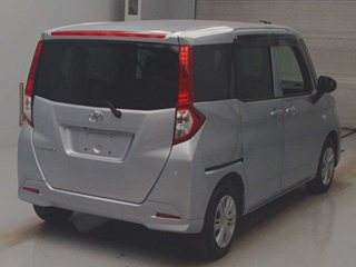 TOYOTA ROOMY 2022