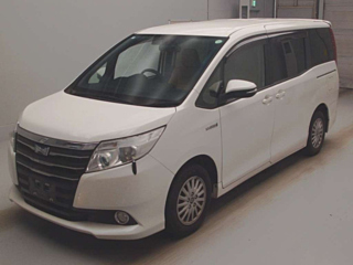 TOYOTA NOAH 2014