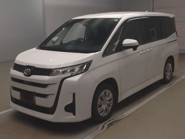 TOYOTA NOAH 2022