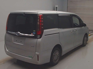 TOYOTA ESQUIRE 2015