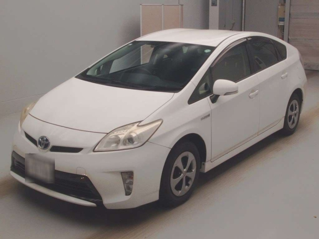 TOYOTA PRIUS 2013