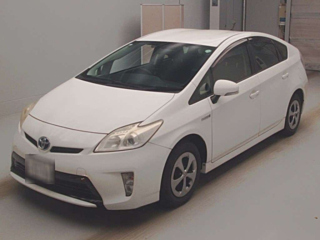 TOYOTA PRIUS 2013