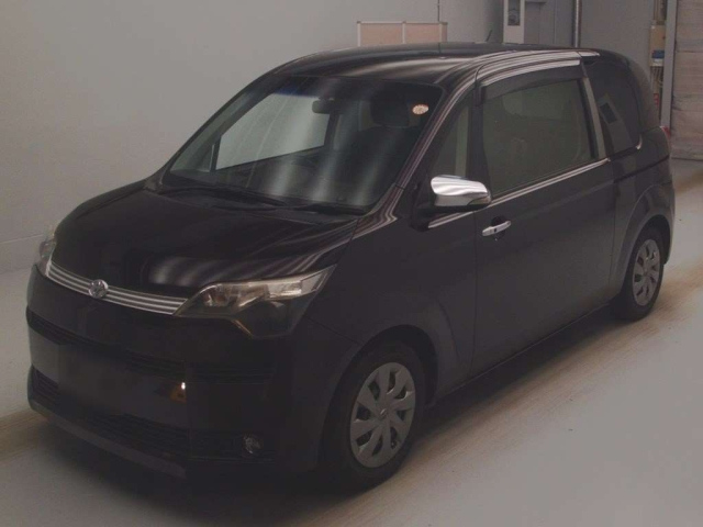 TOYOTA SPADE 2015