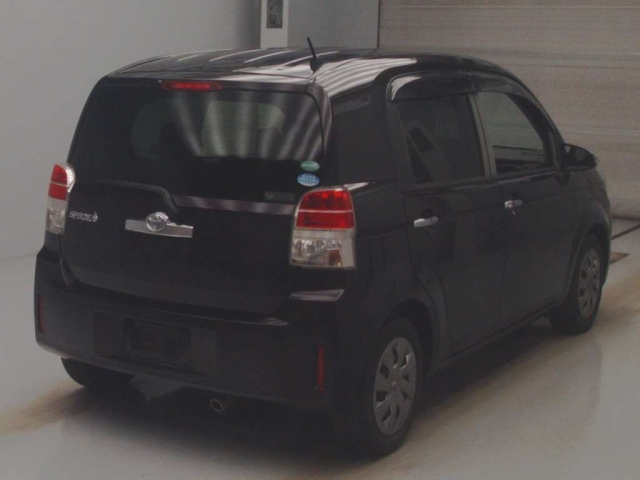 TOYOTA SPADE 2015