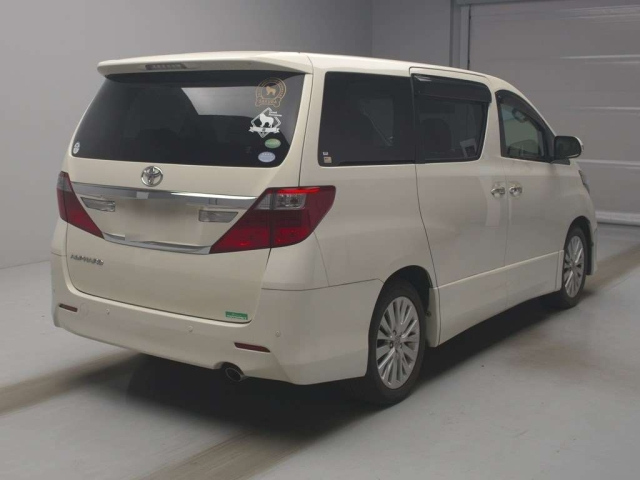 TOYOTA ALPHARD 2013