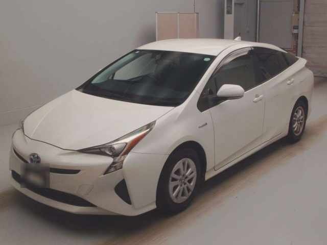 TOYOTA PRIUS 2016