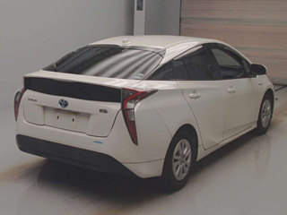 TOYOTA PRIUS 2016