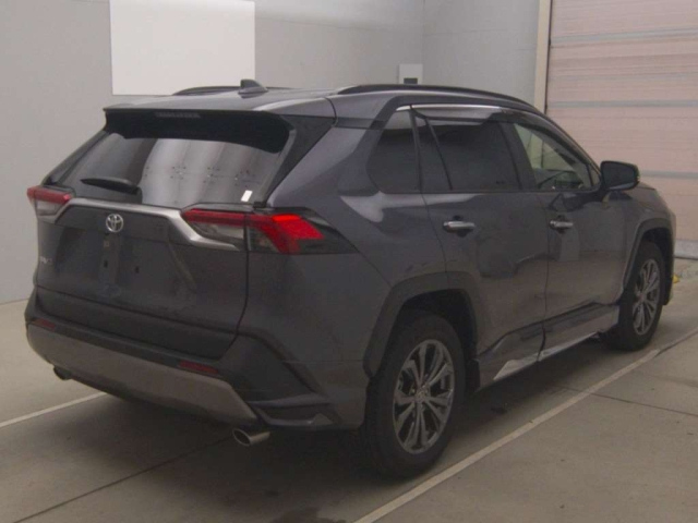 TOYOTA RAV4 2024