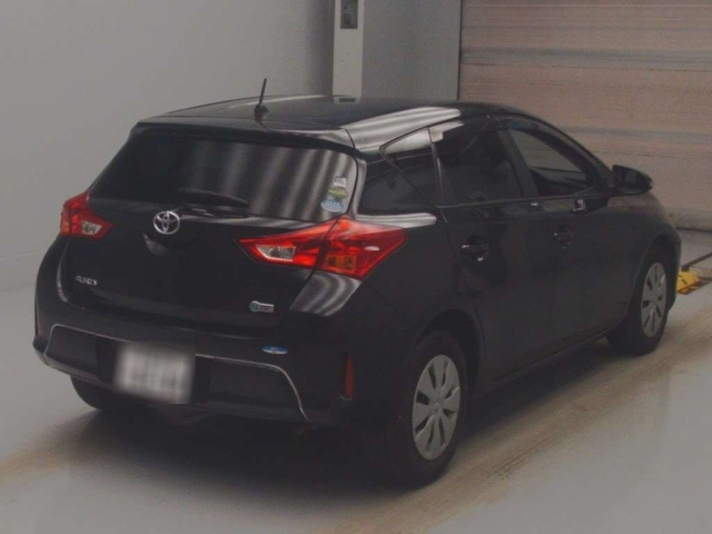 TOYOTA AURIS 2015