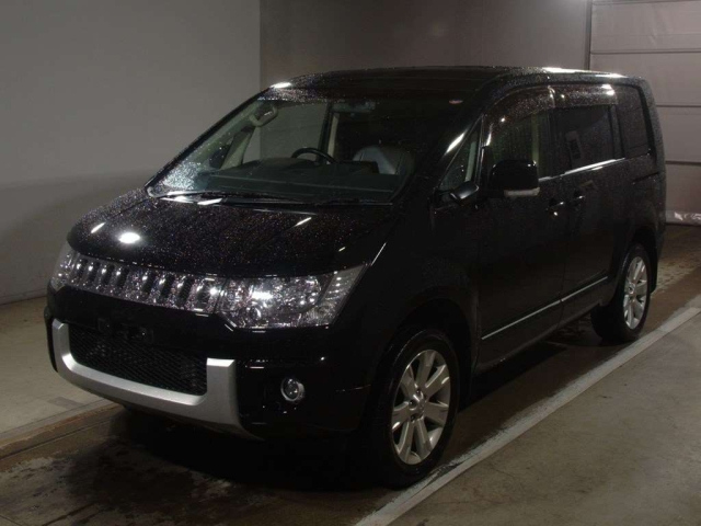 MITSUBISHI DELICA D5 2018