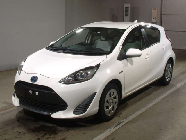 TOYOTA AQUA 2020