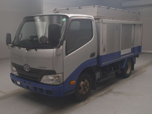 TOYOTA DYNA 2014