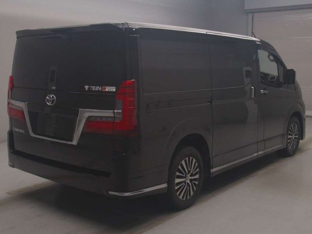 TOYOTA GRANACE 2020