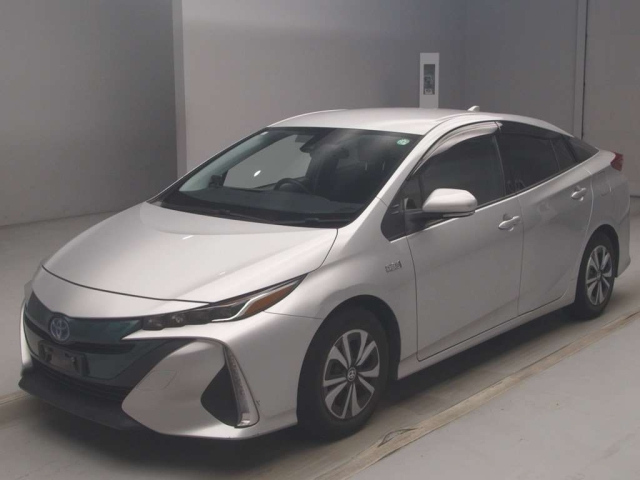 TOYOTA PRIUS PHV 2017