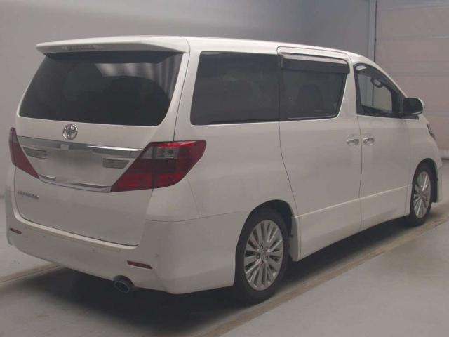 TOYOTA ALPHARD 2013