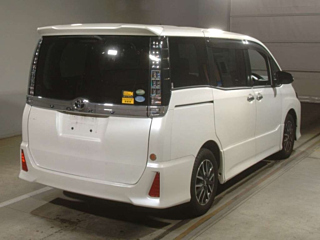 TOYOTA VOXY 2017