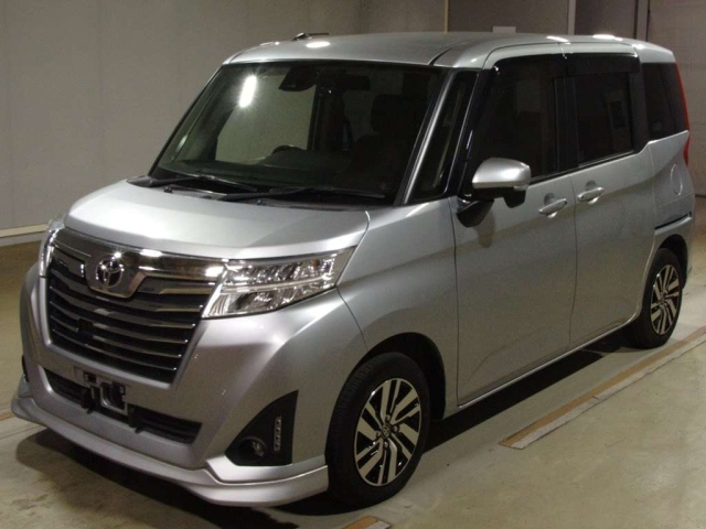 TOYOTA ROOMY 2017